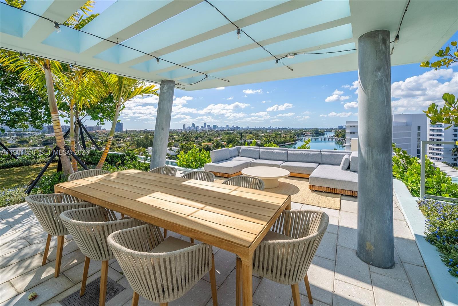 LA BAIA BAY HARBOR ISLANDS - Residential