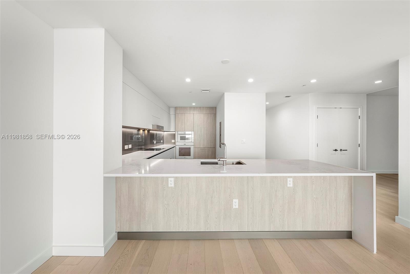 9221 E BAY HARBOR DRIVE 810