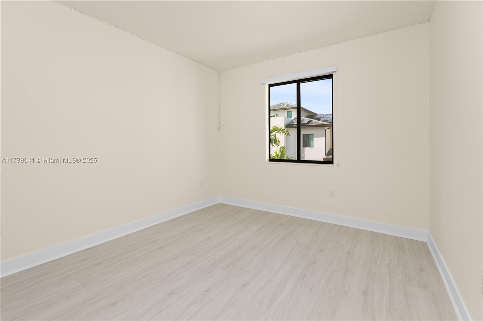 DOWNTOWN DORAL SOUTH PHAS - Residential