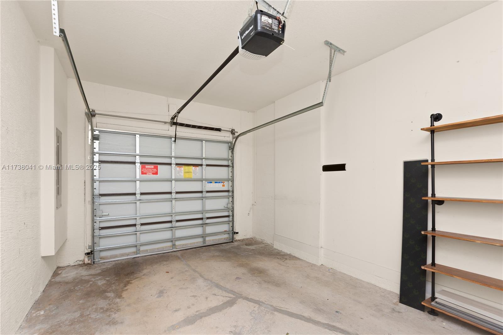 DOWNTOWN DORAL SOUTH PHAS - Residential