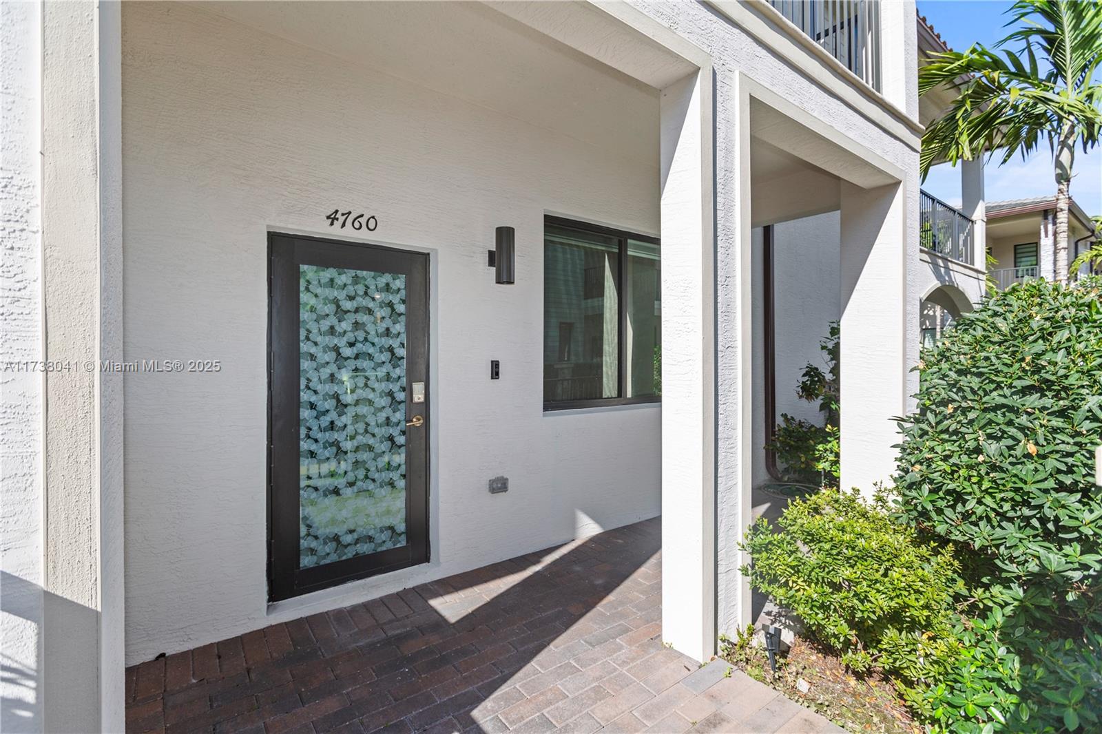 DOWNTOWN DORAL SOUTH PHAS - Residential