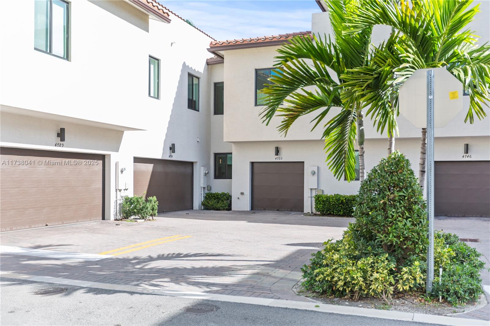 DOWNTOWN DORAL SOUTH PHAS - Residential