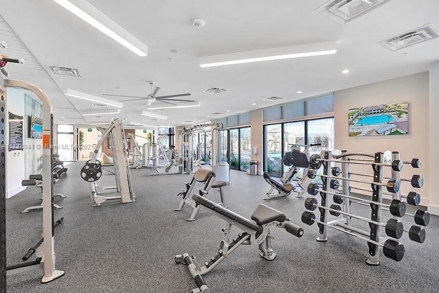 DOWNTOWN DORAL SOUTH PHAS - Residential