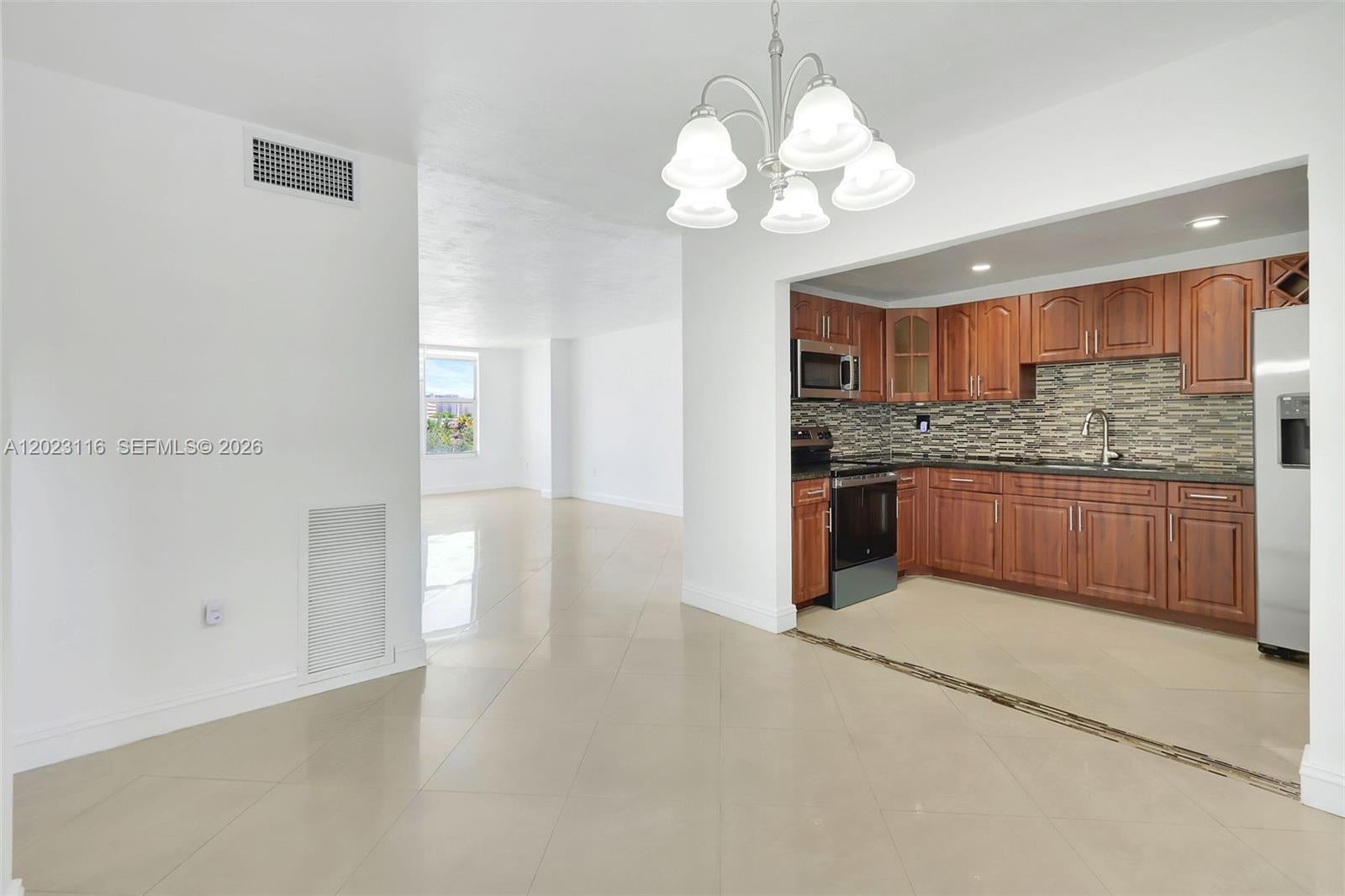 1475 NE 125th Ter 408H, North Miami FL 33161