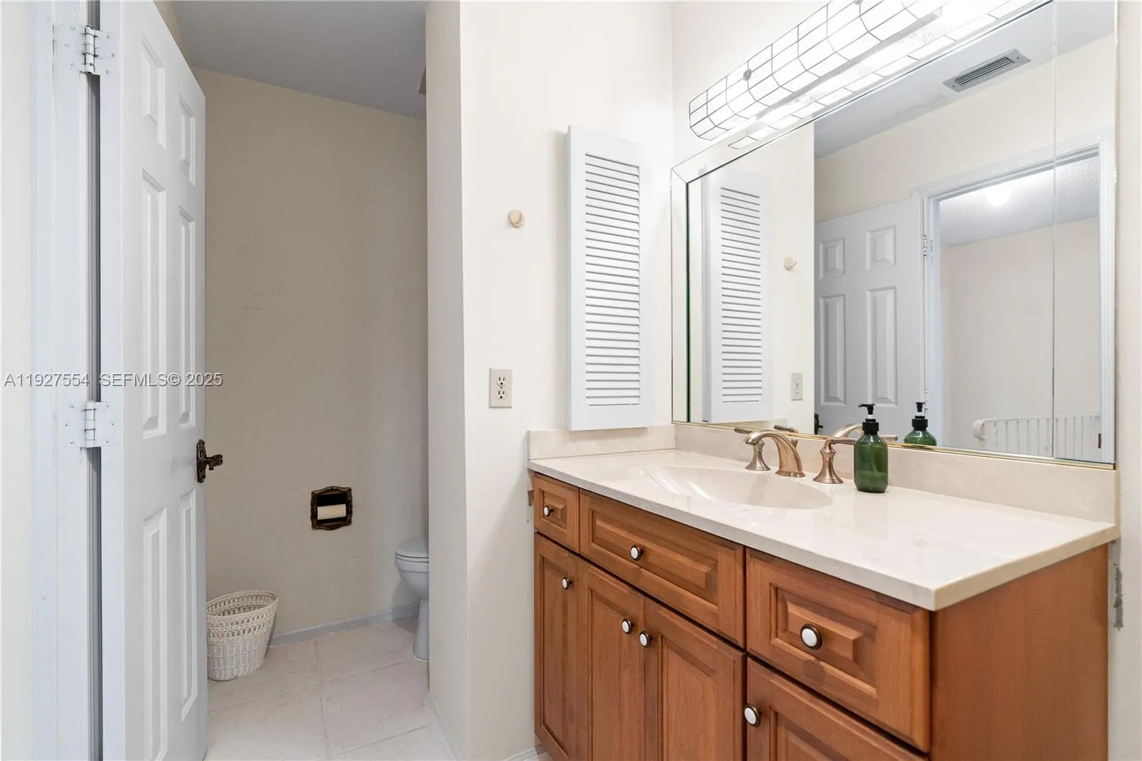 Hillsboro Beach, Florida 33062, United States, 3 Bedrooms Bedrooms, ,3 BathroomsBathrooms,Residential,Active,253822