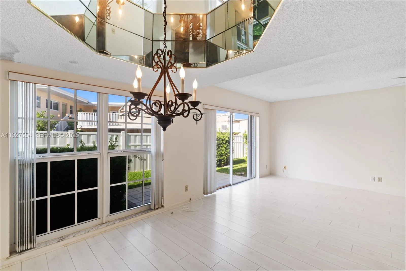 Hillsboro Beach, Florida 33062, United States, 3 Bedrooms Bedrooms, ,3 BathroomsBathrooms,Residential,Active,253822