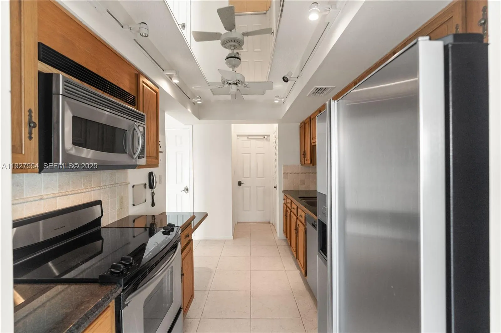 Hillsboro Beach, Florida 33062, United States, 3 Bedrooms Bedrooms, ,3 BathroomsBathrooms,Residential,Active,253822