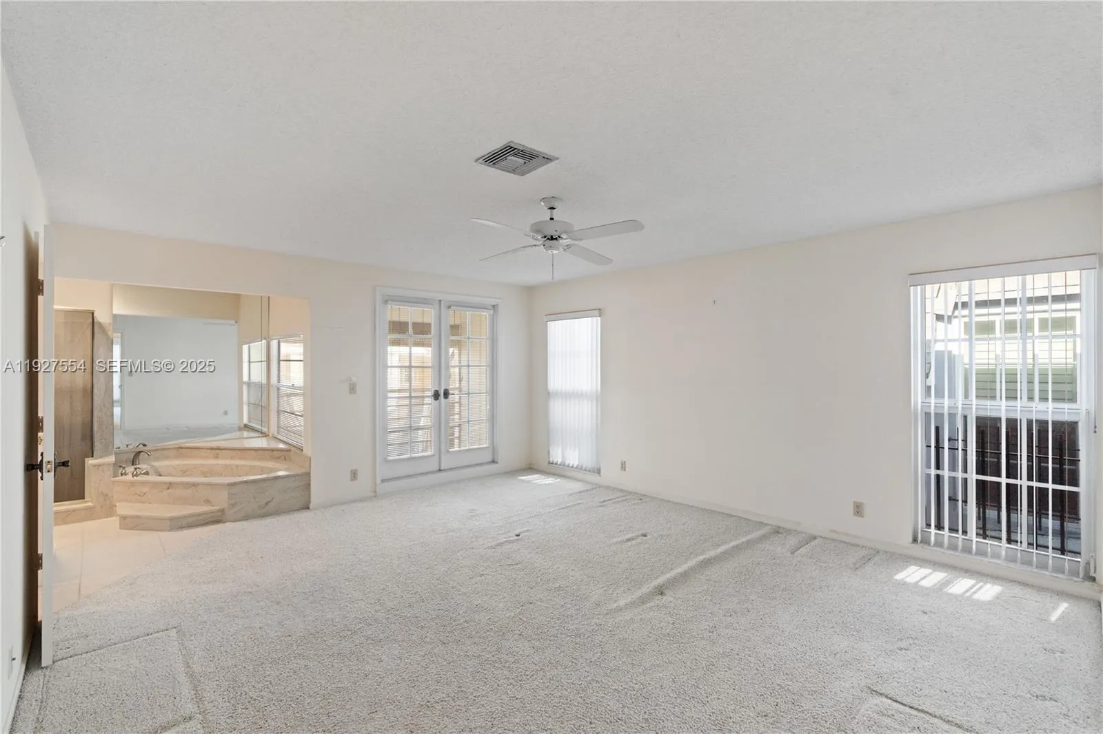 Hillsboro Beach, Florida 33062, United States, 3 Bedrooms Bedrooms, ,3 BathroomsBathrooms,Residential,Active,253822