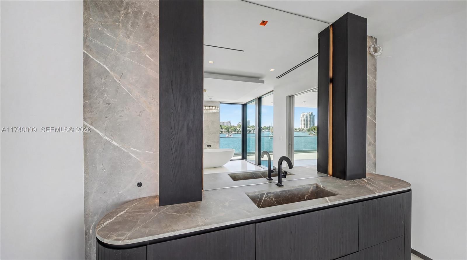 HARBOR BEACH - Residential