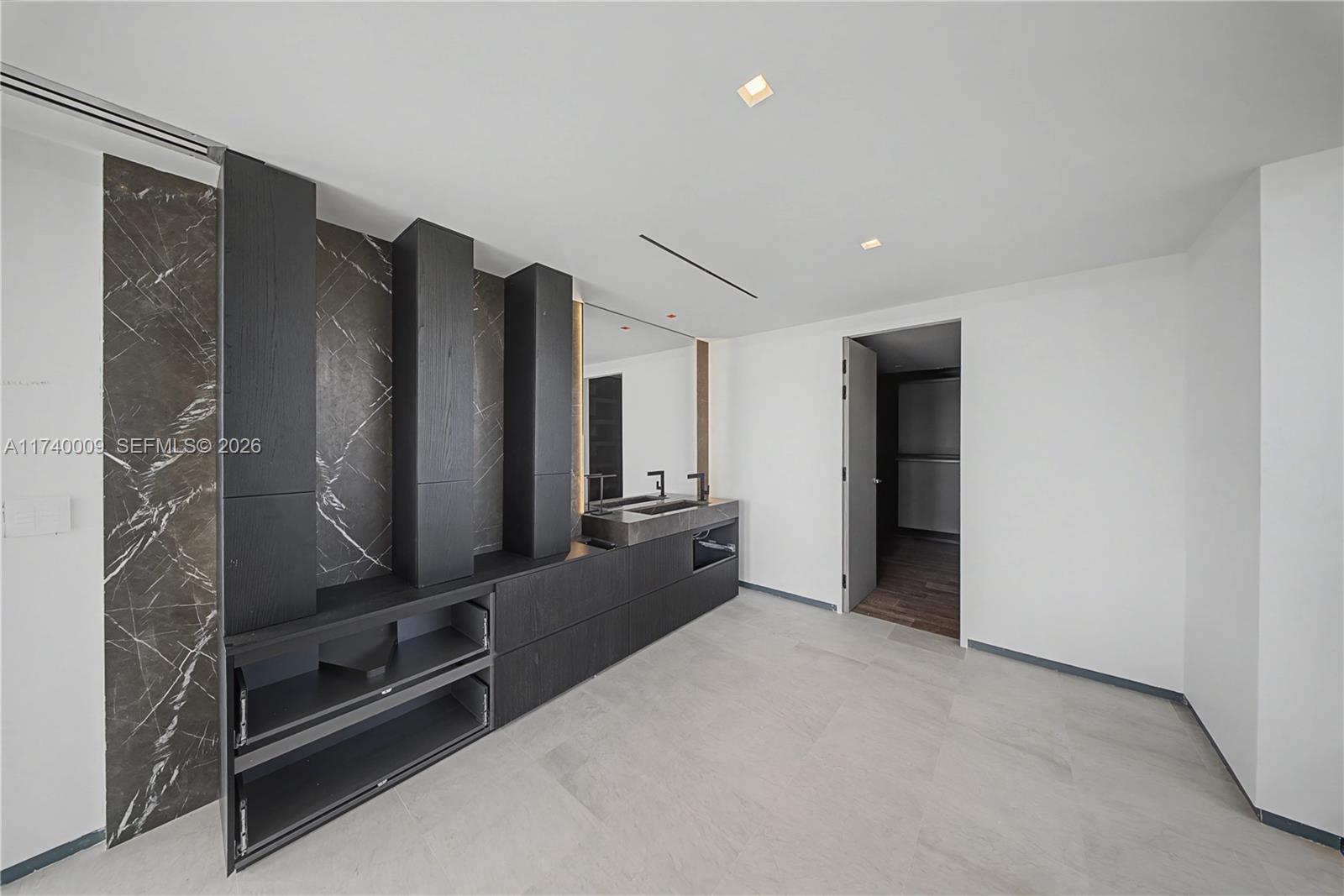 HARBOR BEACH - Residential