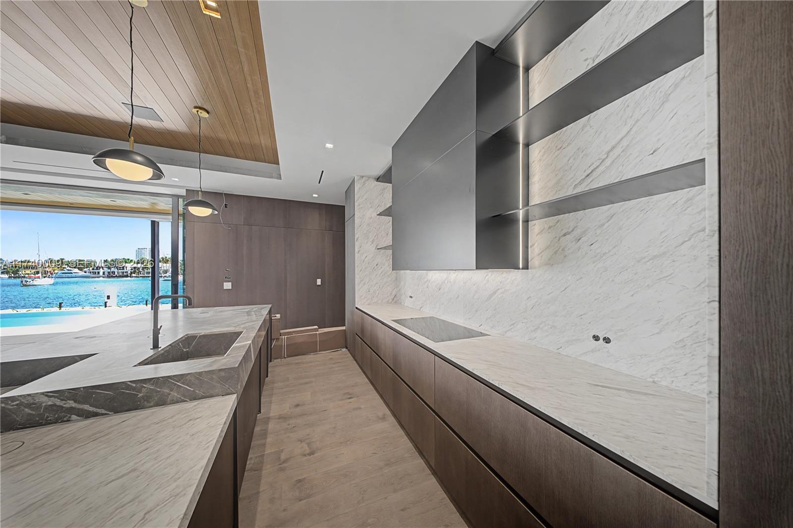 HARBOR BEACH - Residential