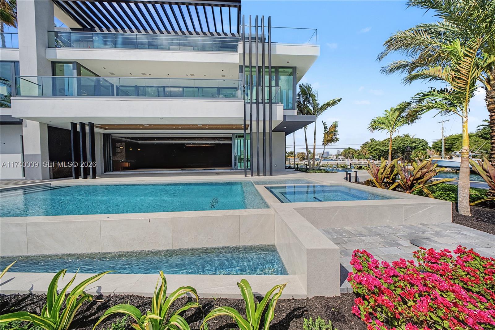 HARBOR BEACH - Residential