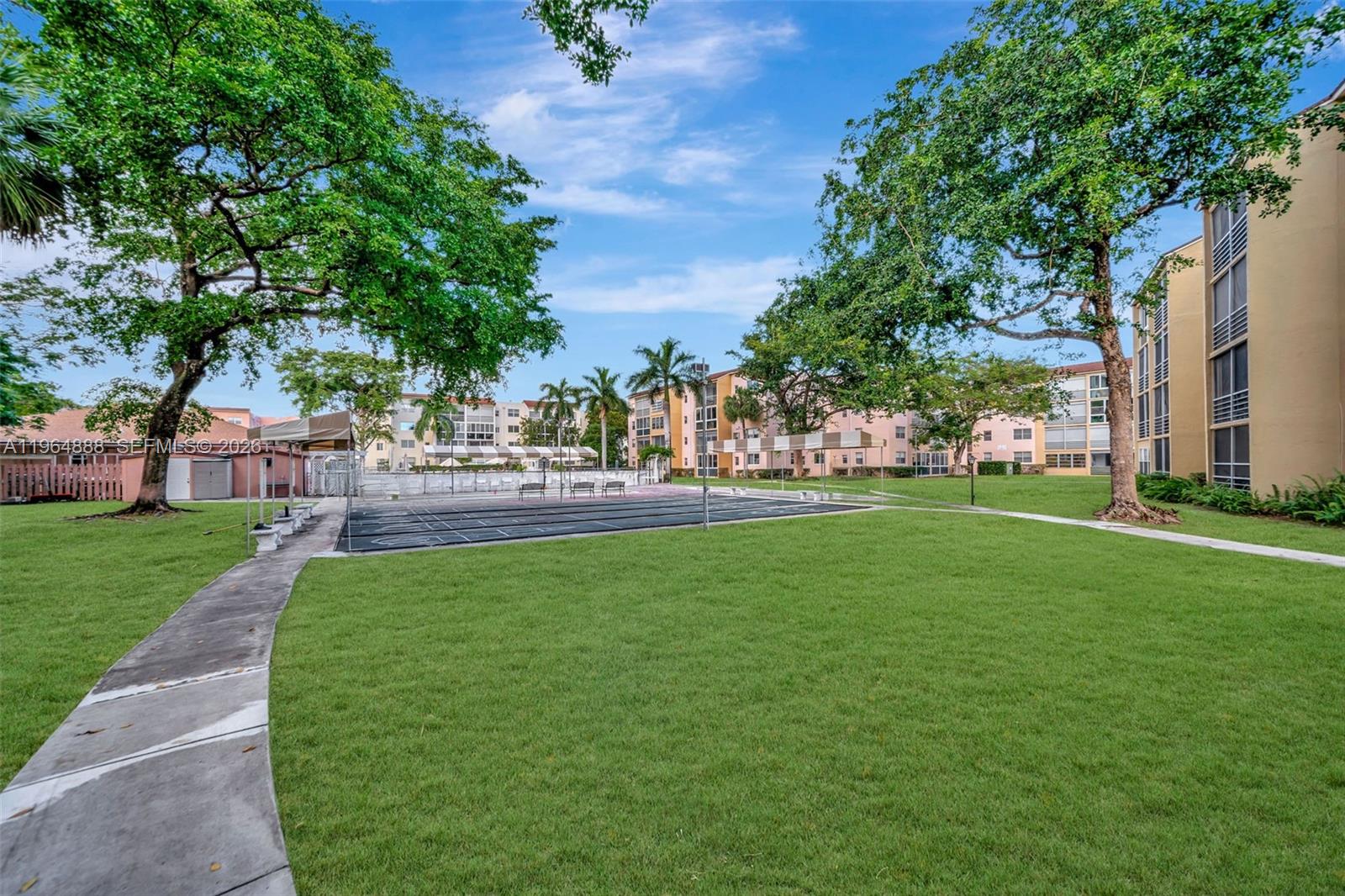 SOMERSET NO SEVEN CONDO - Residential