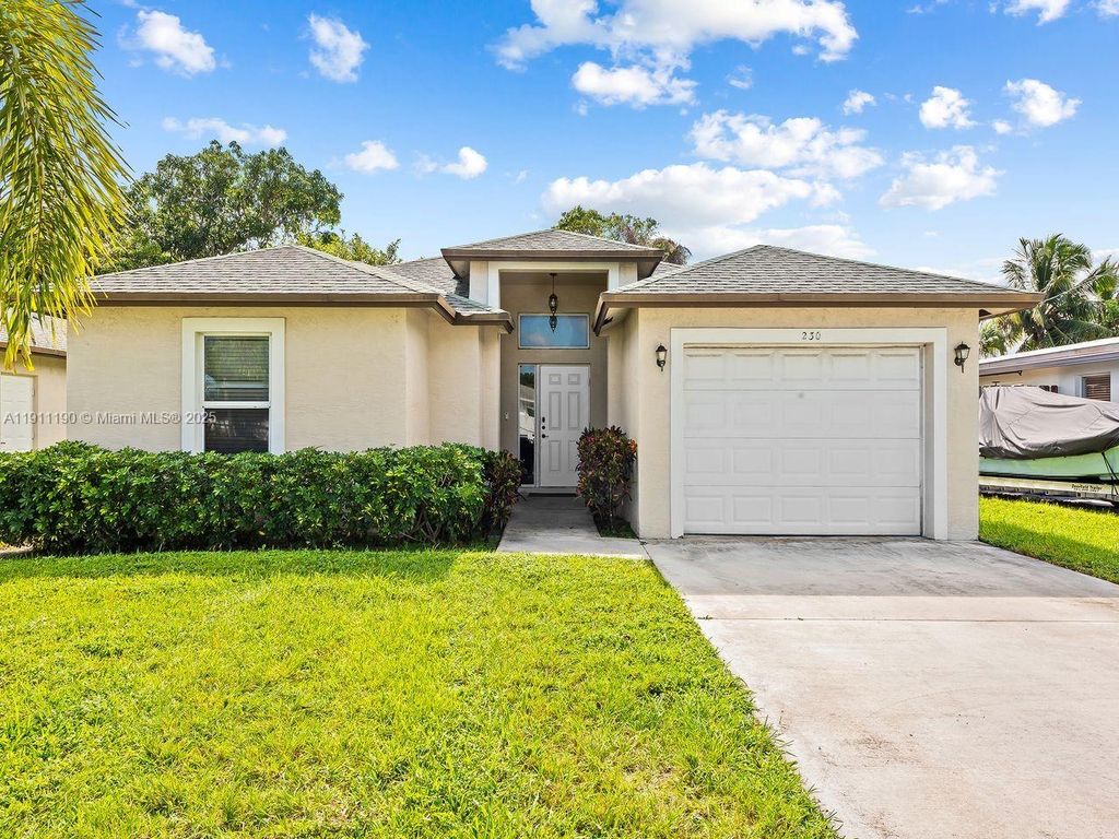 Photo of 230 Ipswich St, Boca Raton, FL 33487 (MLS # A11911190)