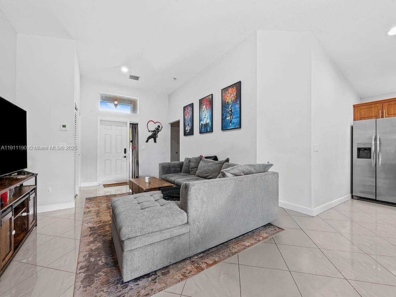 DELRAY MNR - Residential