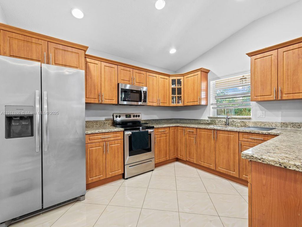 Photo of 230 Ipswich St, Boca Raton, FL 33487 (MLS # A11911190)
