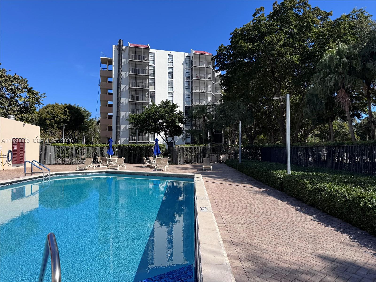 BRAVURA I CONDO - Residential