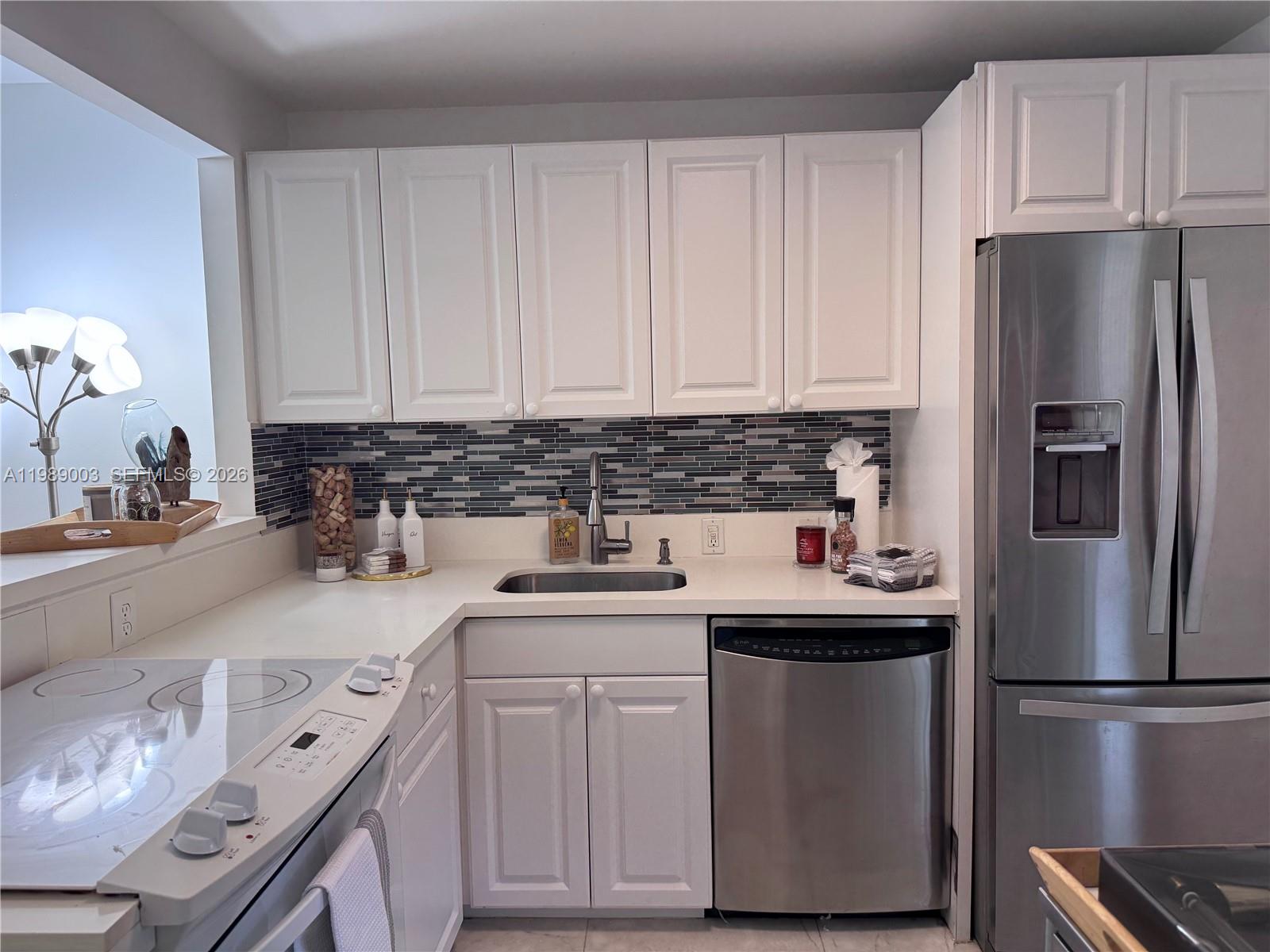 BRAVURA I CONDO - Residential