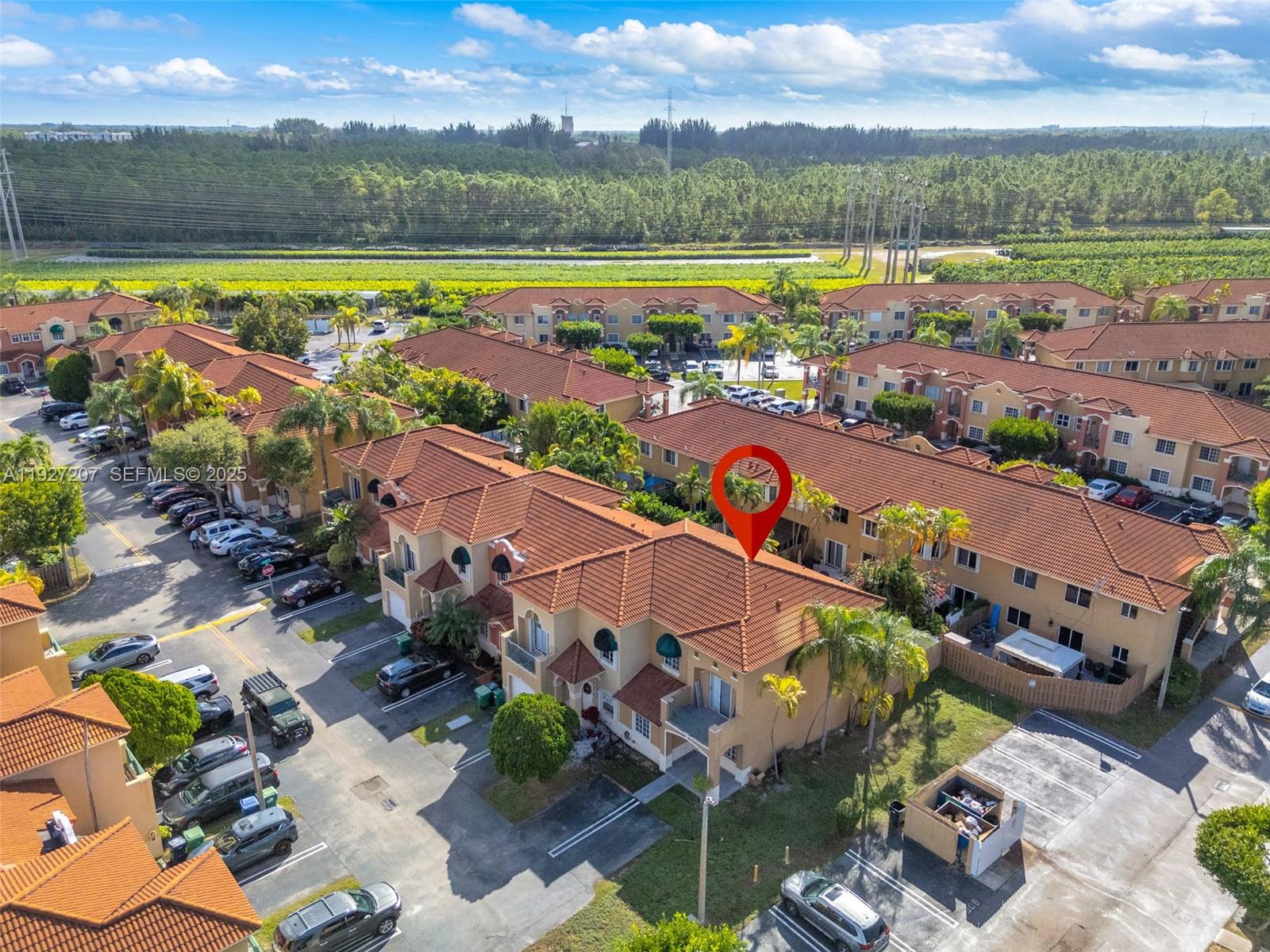 VISTA ALEGRE TOWNHOMES VI - Residential