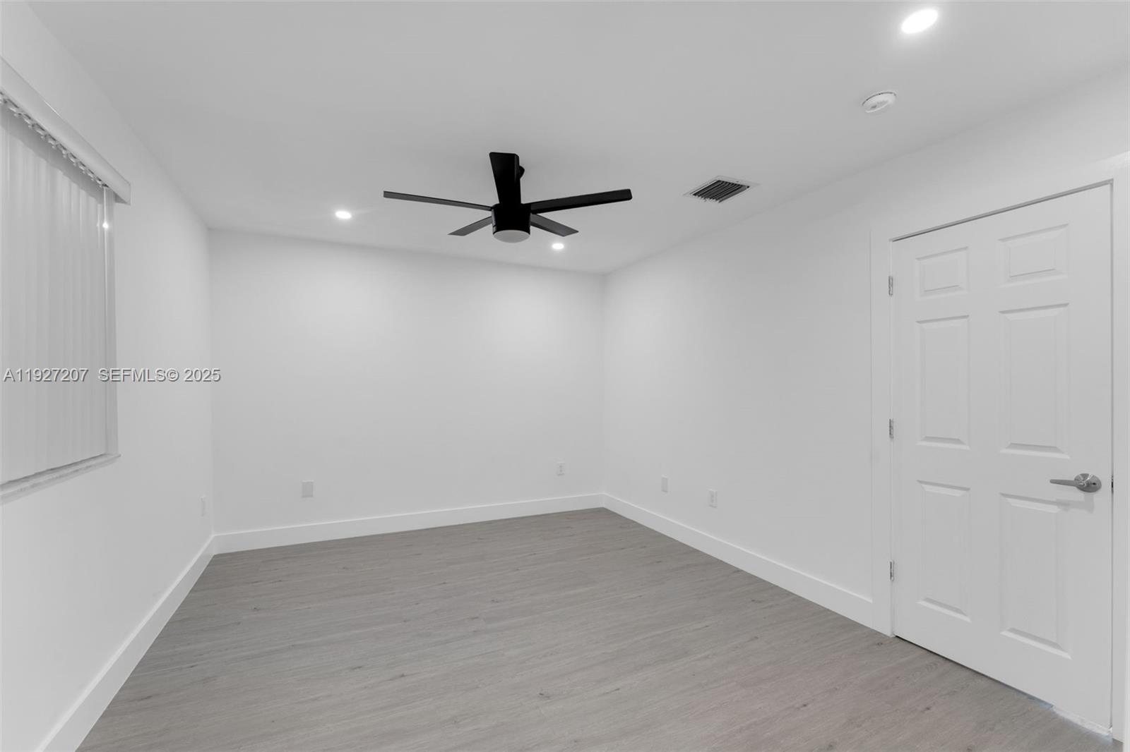 VISTA ALEGRE TOWNHOMES VI - Residential