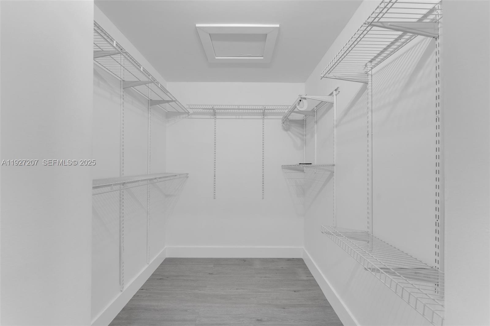 VISTA ALEGRE TOWNHOMES VI - Residential