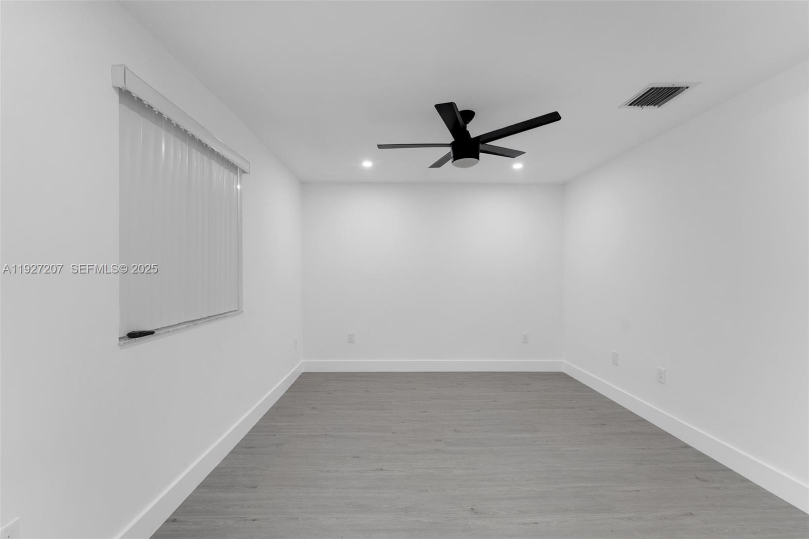 VISTA ALEGRE TOWNHOMES VI - Residential