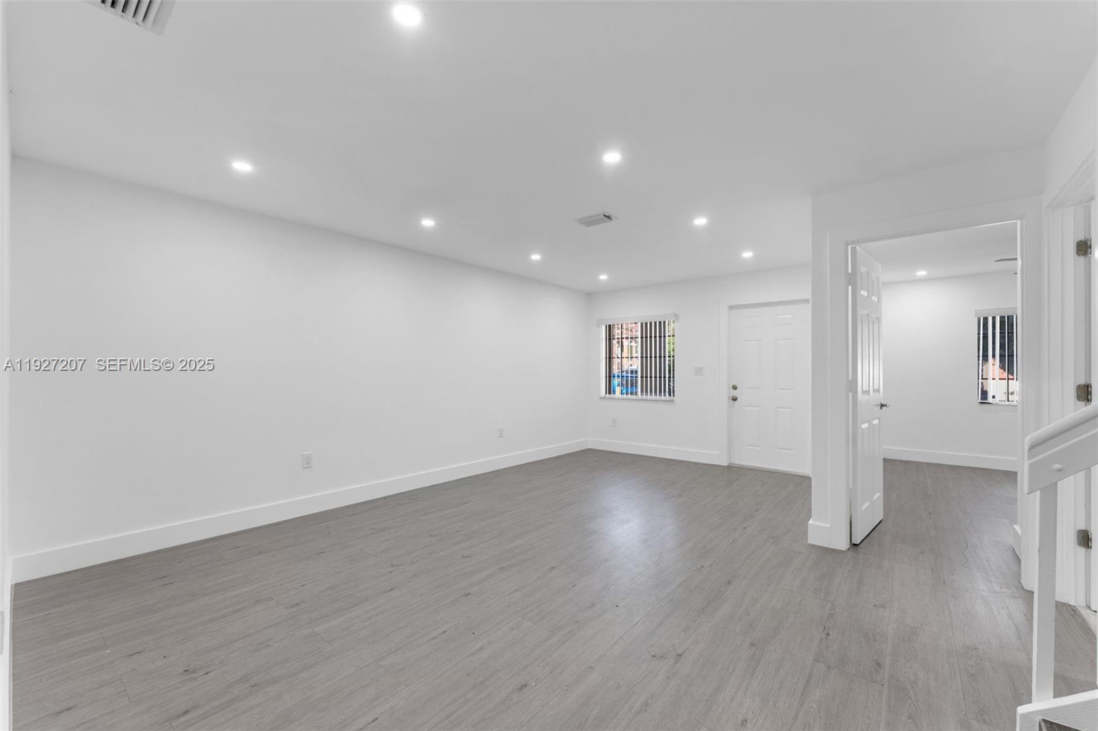 VISTA ALEGRE TOWNHOMES VI - Residential