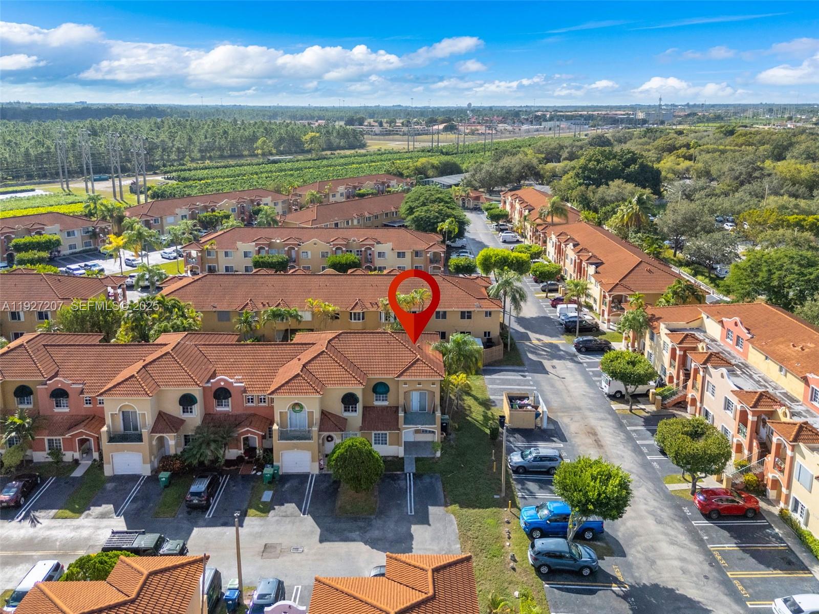 VISTA ALEGRE TOWNHOMES VI - Residential