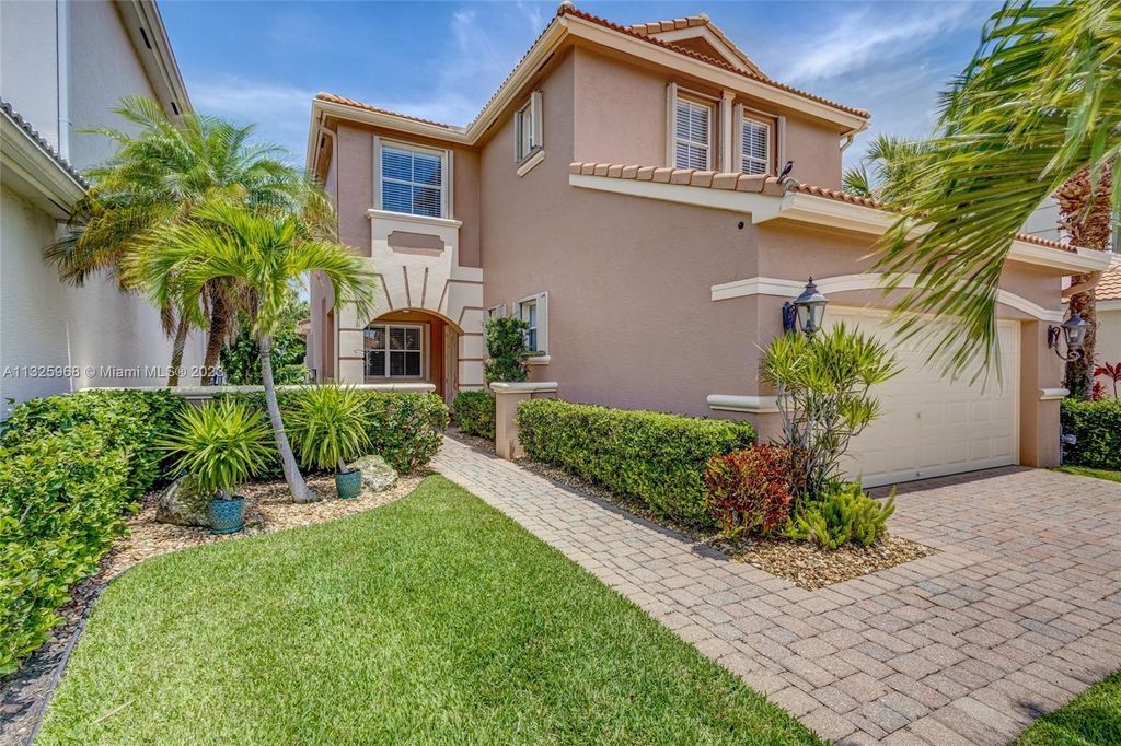 Photo of 205 Isle Verde Way, Palm Beach Gardens, FL 33418 (MLS # A11325968)