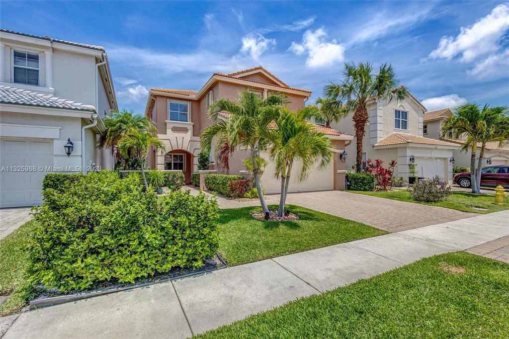 Photo of 205 Isle Verde Way, Palm Beach Gardens, FL 33418 (MLS # A11325968)