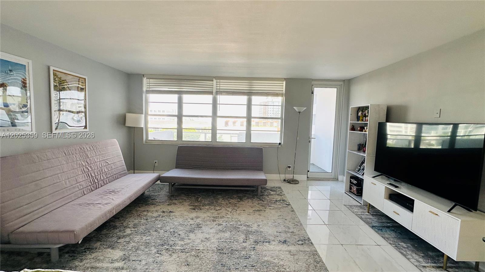 THE DECOPLAGE CONDO - Residential