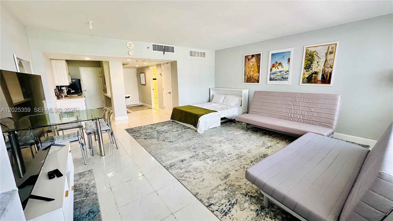 THE DECOPLAGE CONDO - Residential