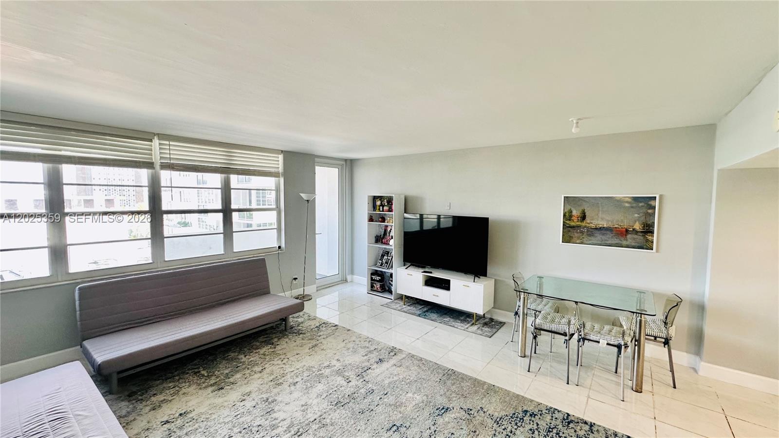 THE DECOPLAGE CONDO - Residential