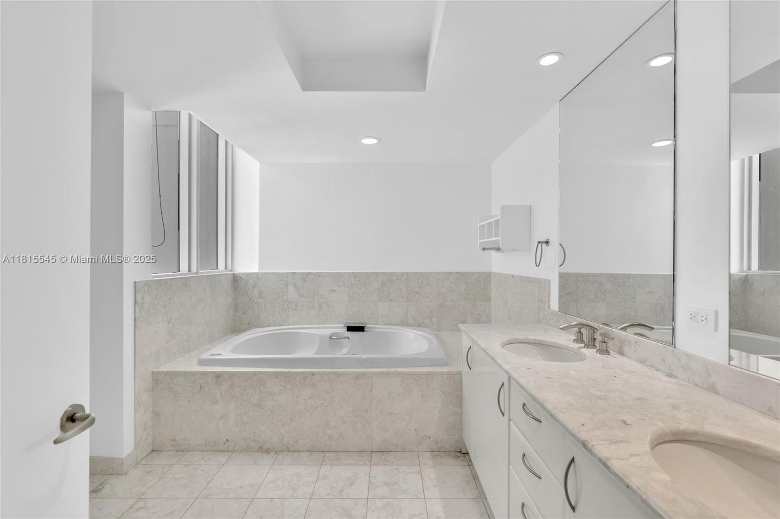 JADE RESIDENCES AT BRICKE - Residential