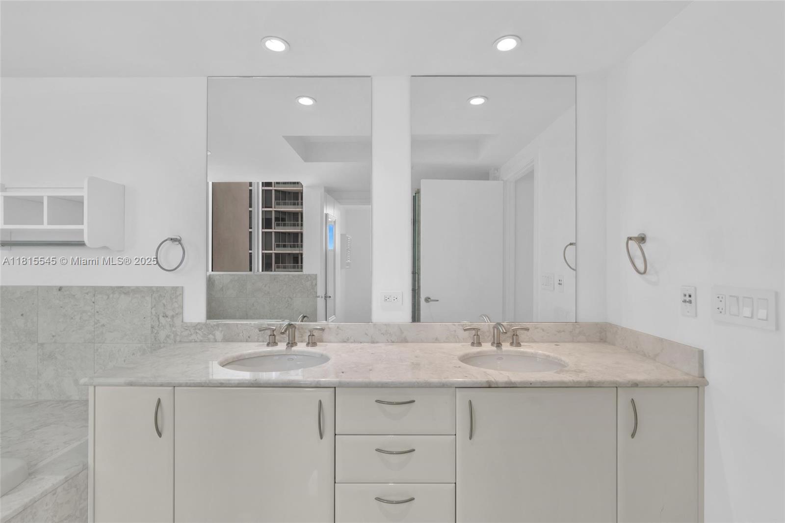 JADE RESIDENCES AT BRICKE - Residential