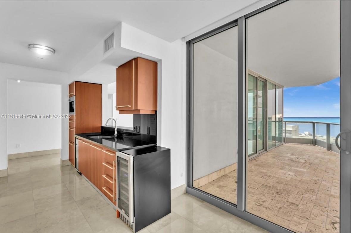 JADE RESIDENCES AT BRICKE - Residential