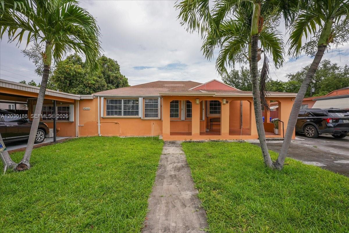 4263 NW 5th St