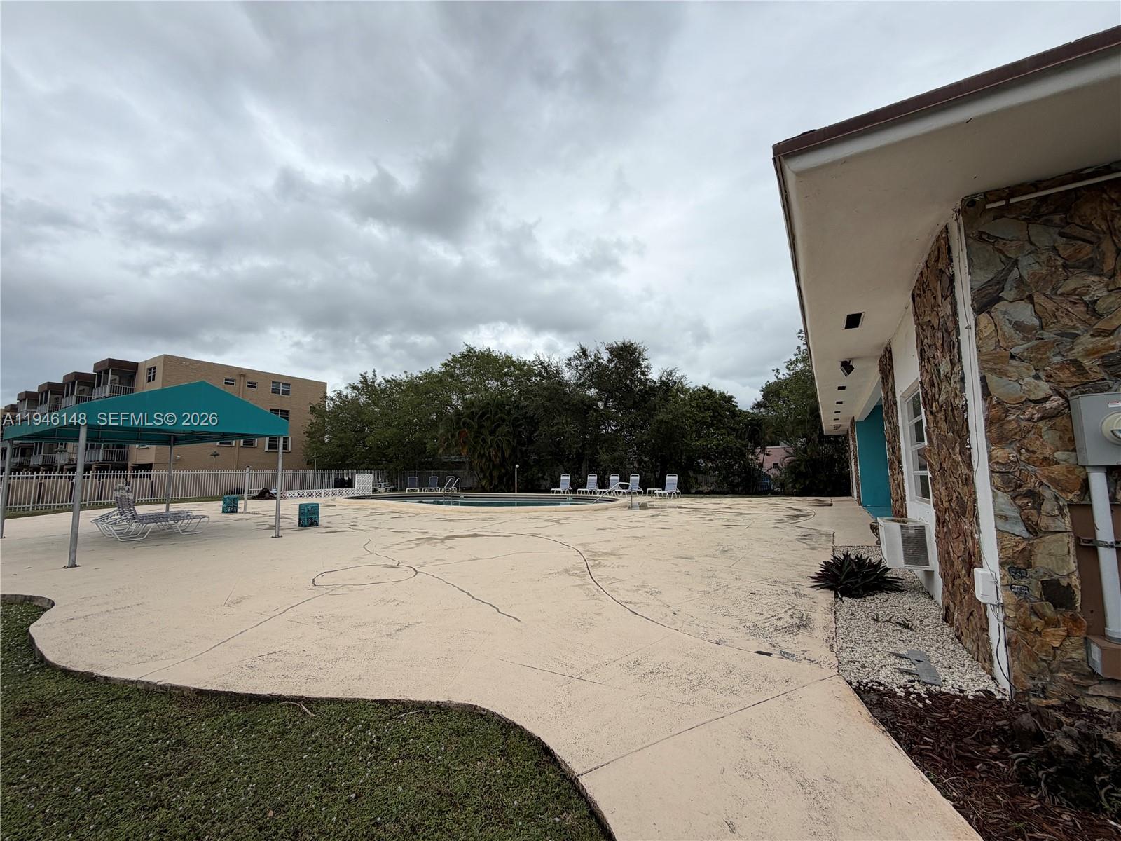 TALLWOOD NORTH CONDO - Residential