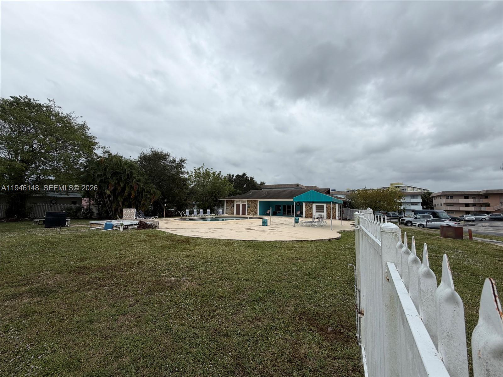 TALLWOOD NORTH CONDO - Residential