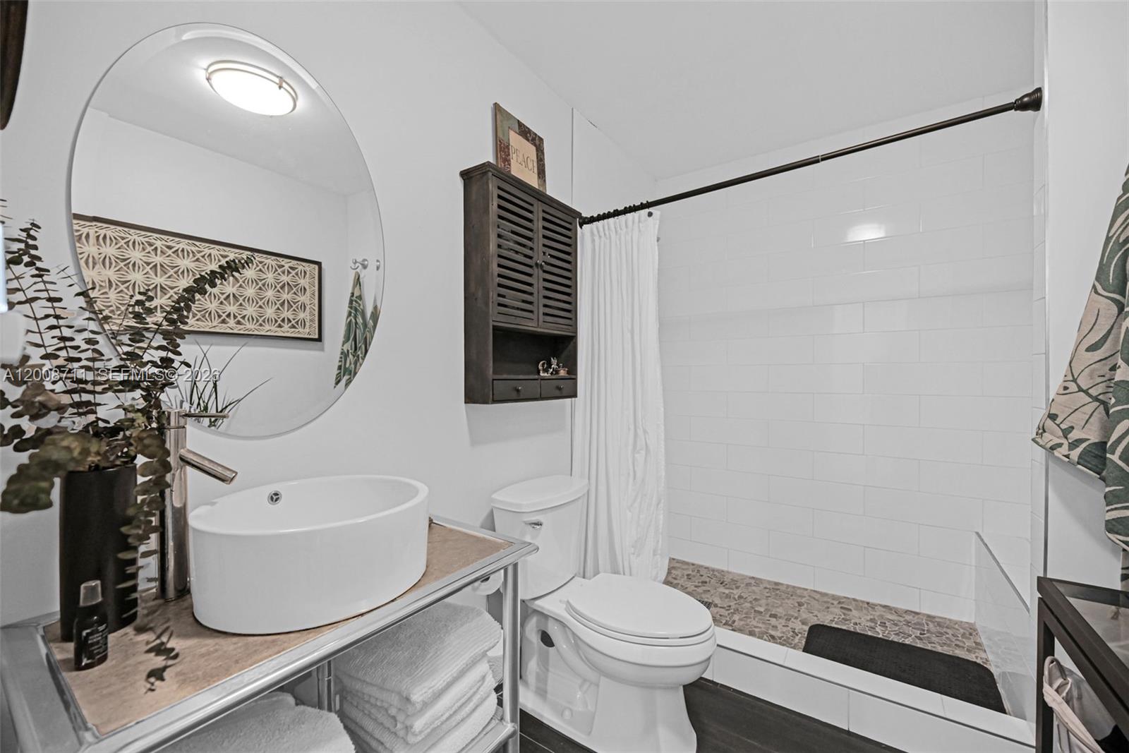 TOWNHOUSE EAST 1 CONDO - Residential