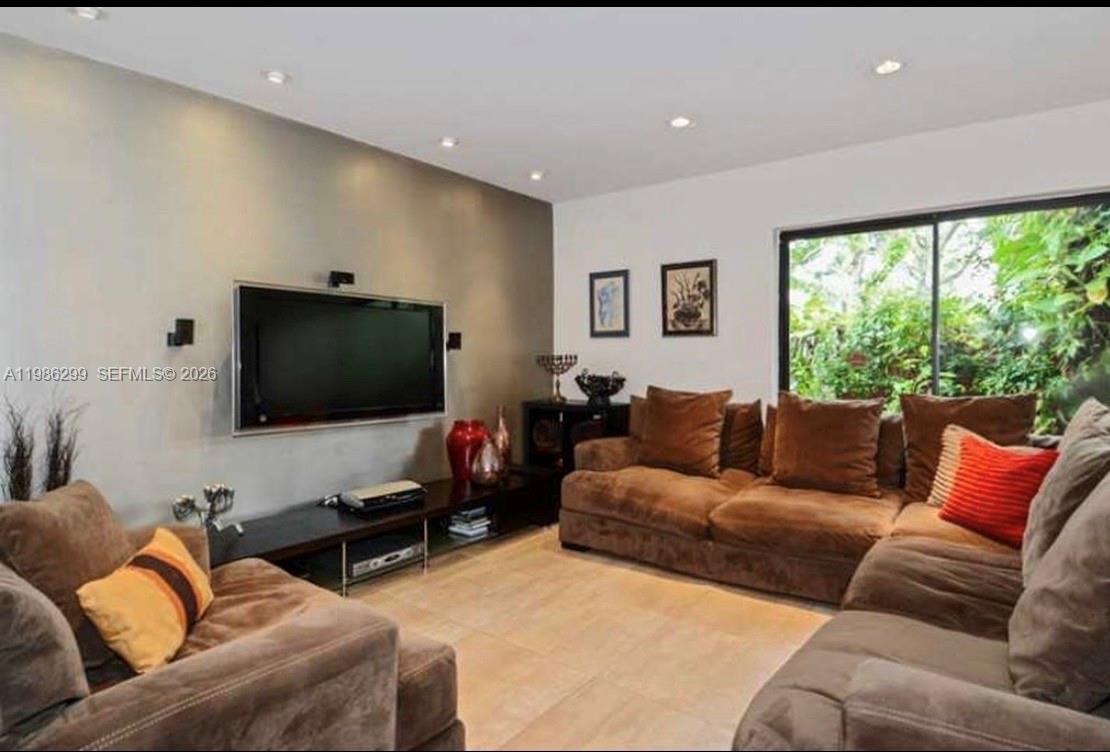 FAMILY TOWNHOUSES OF THE - Residential