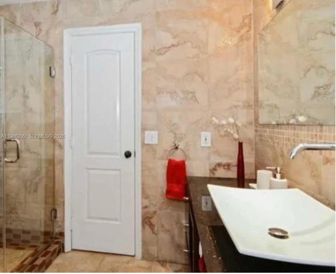 FAMILY TOWNHOUSES OF THE - Residential