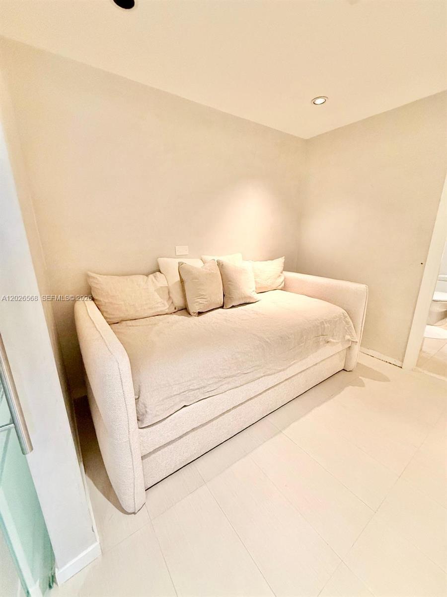 JADE OCEAN CONDO - Residential