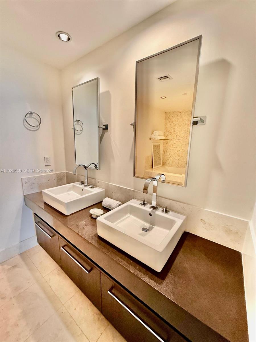 JADE OCEAN CONDO - Residential