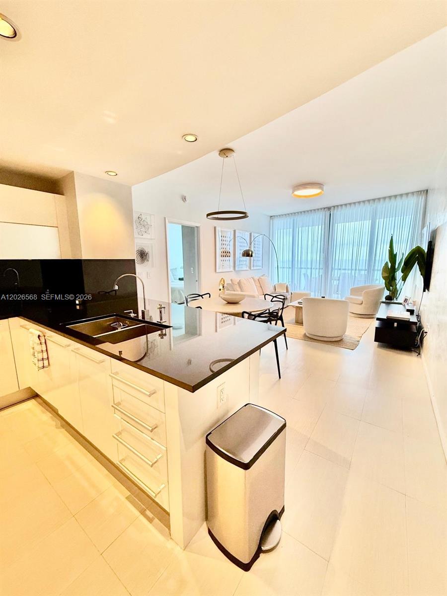 17121 Collins Ave 1207