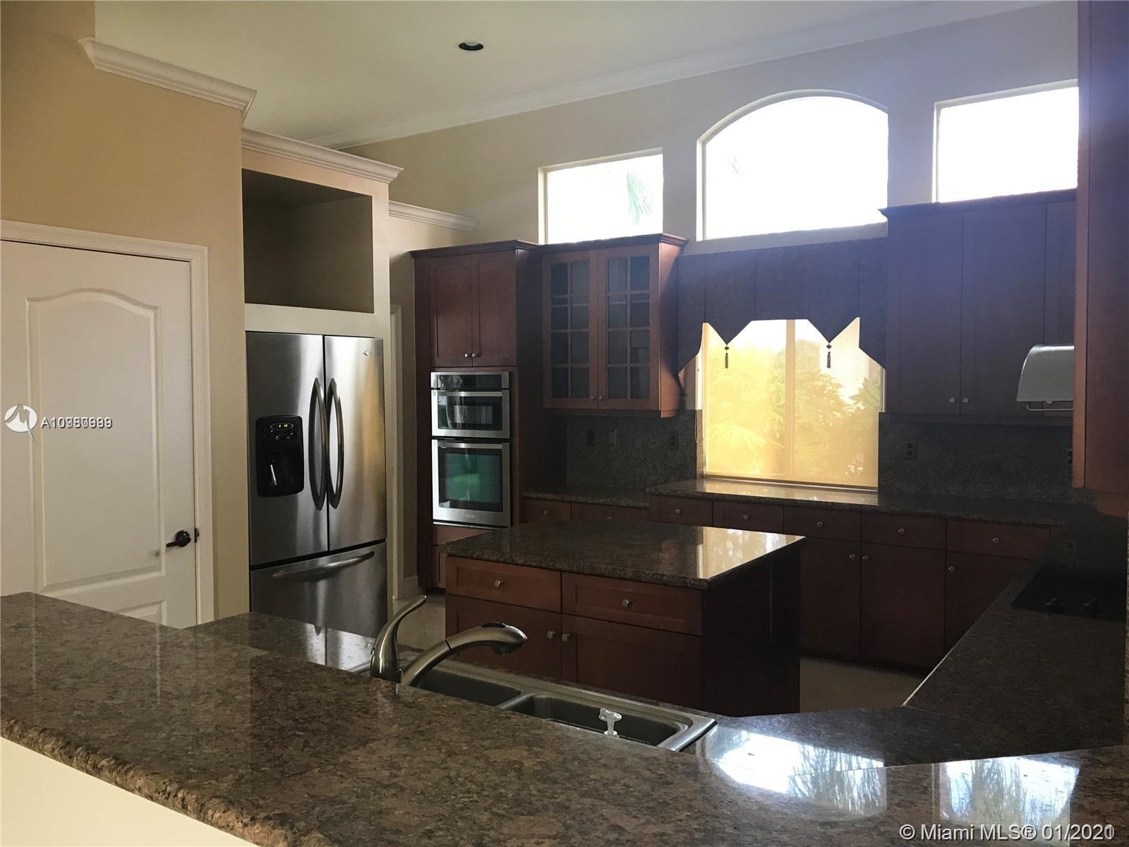 SUNSET LAKES PLAT ONE - Residential Lease