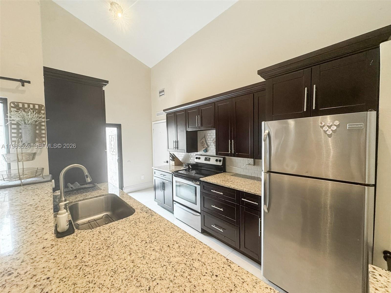 WALNUT PARK SUB - Residential Lease