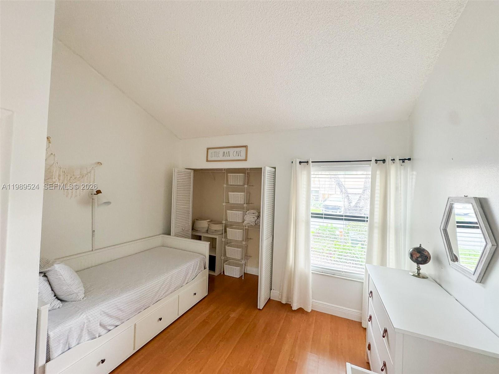 WALNUT PARK SUB - Residential Lease