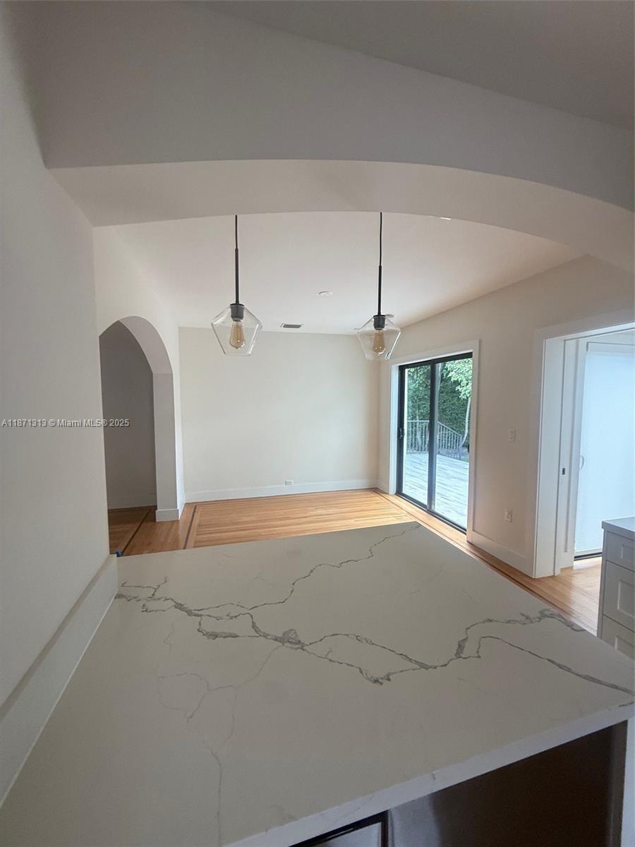 NEW BELLE MEADE - Residential