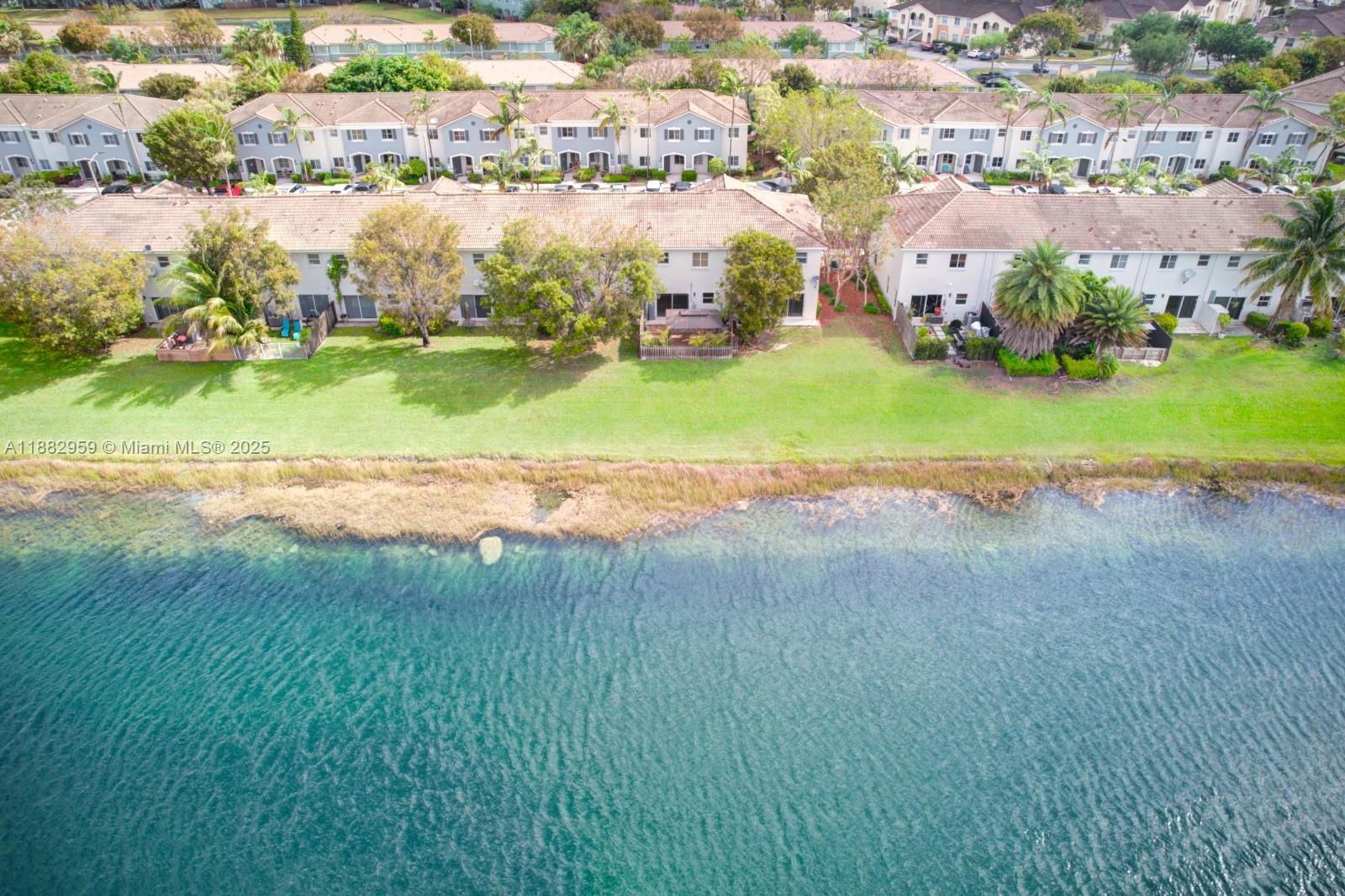 VENETIA GROVE - Residential